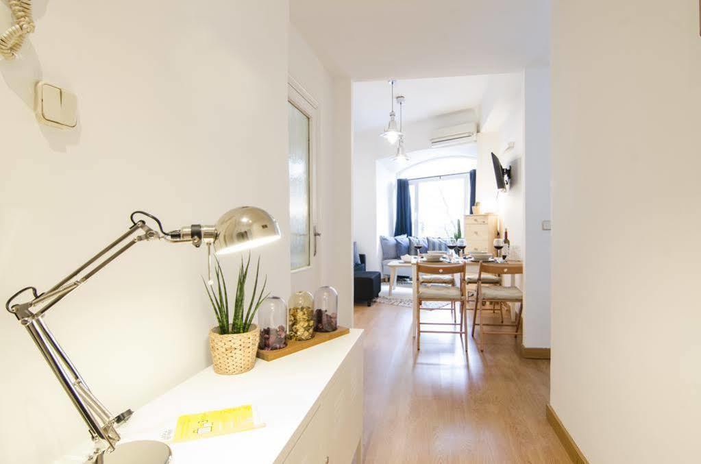 Lollipop Flats City Centre Deluxe Suite Madrid Exterior photo
