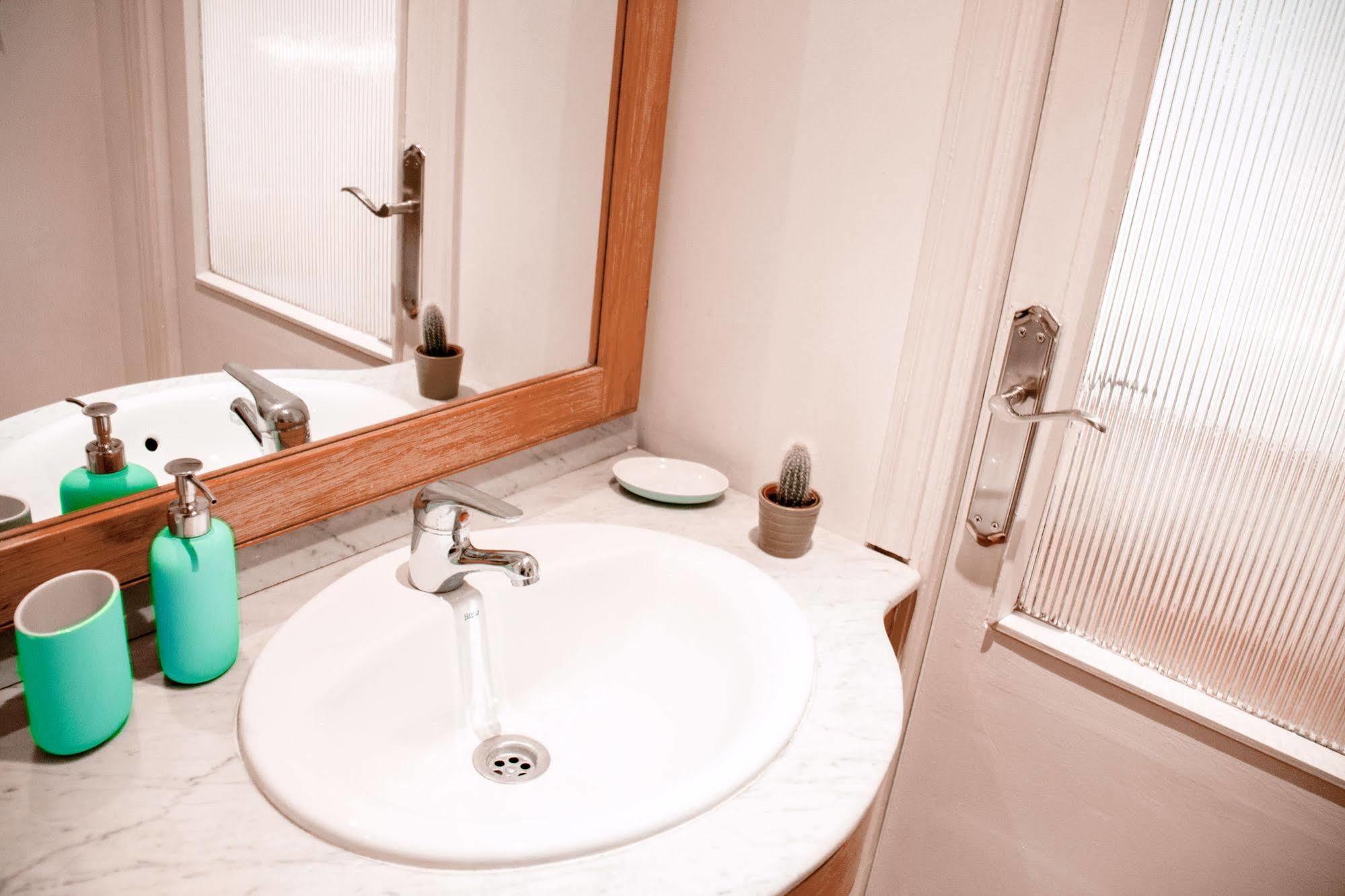 Lollipop Flats City Centre Deluxe Suite Madrid Exterior photo